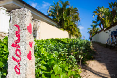 Aloha Hawaii Lanakai Beach small alley entrance