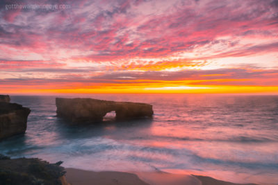 London Bridge is Burning Down, Port Campbell. London Bridge Sunset Victoria