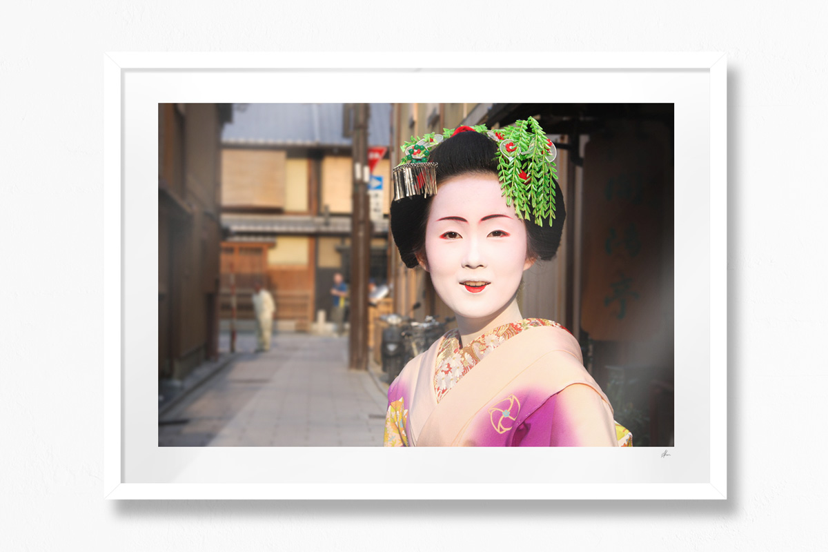 Memoirs of a Maiko, Kyoto - White Frame
