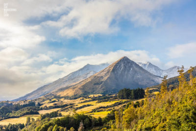 Glenorchy New Zealand mountain peaks