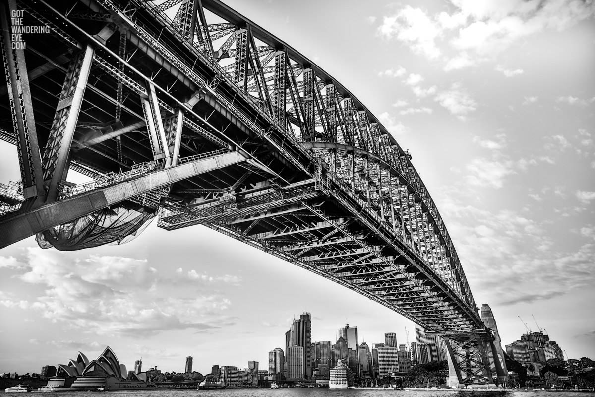 Sydney Harbour Bridge. Sydney city skyline