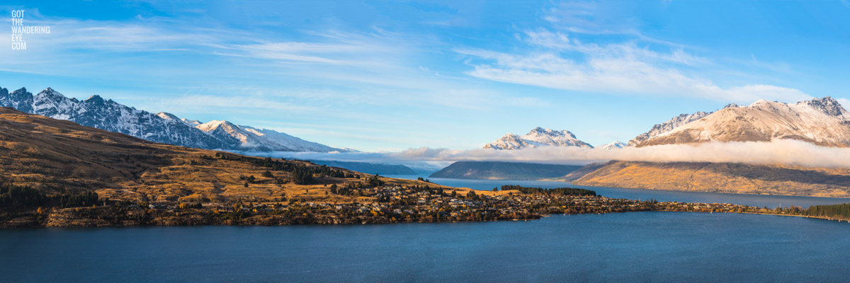 Queenstown Remarkables. Panoramic Mountain and lake views in New Zealand