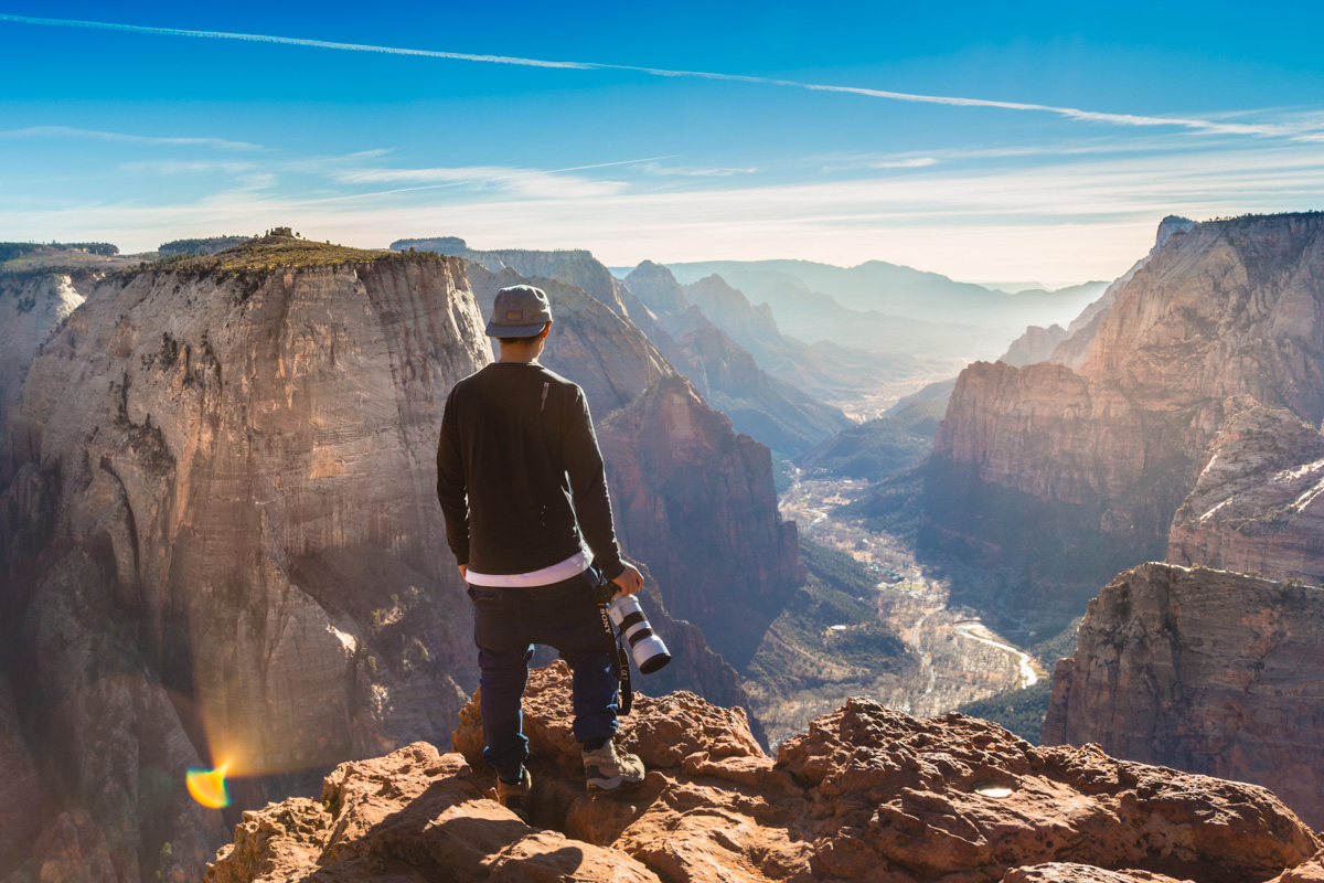 Travel photography by Allan Chan. Gotthewanderingeye hiking to the top of the world in Observation Point, Zion.