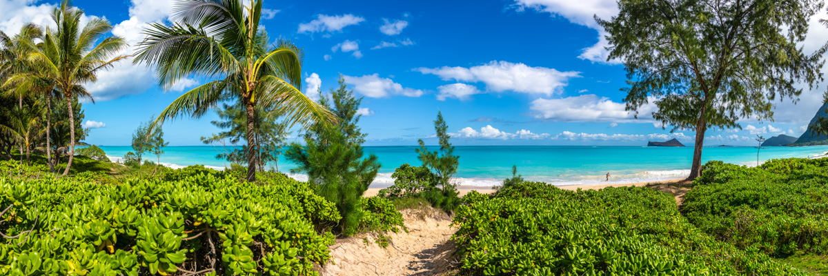 Beautiful deserted Oahu beach in Hawaii.